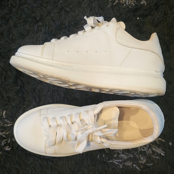 Alexander McQueen Men's White Trainers - Picture 4 of 14